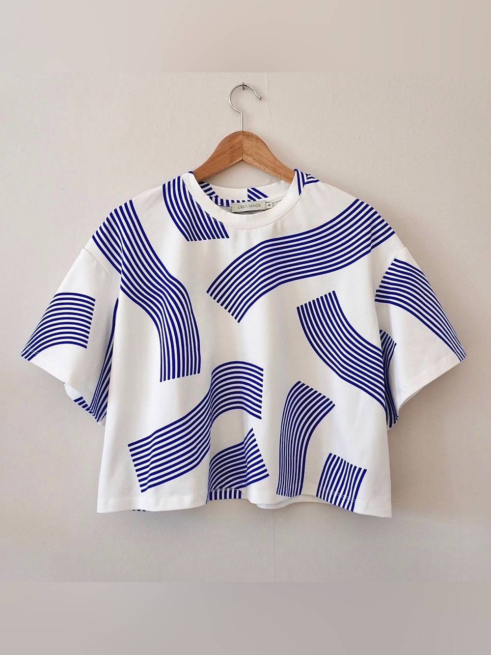 White & Blue Abstract Wave Crop Tee